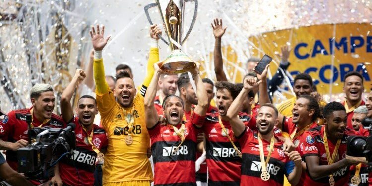 Flamengo vence o Palmeiras nos pênaltis e é o bicampeão da Supercopa 2021