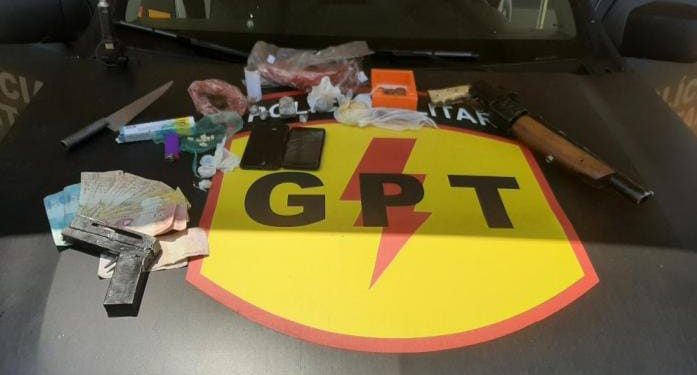 GPT DE NIQUELÂNDIA PRENDE ENVOLVIDOS COM  O TRÁFICO DE DROGAS NA VILA SÃO VICENTE