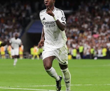 Vini Jr dá show, Real bate Villarreal e pressiona Barça no topo do Espanhol
