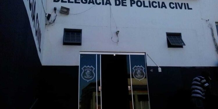 Mãe aciona a Polícia Civil de Niquelândia após o filho fazer ameaça, quebrar objetos por não ganhar R$ 150,00 reais da genitora