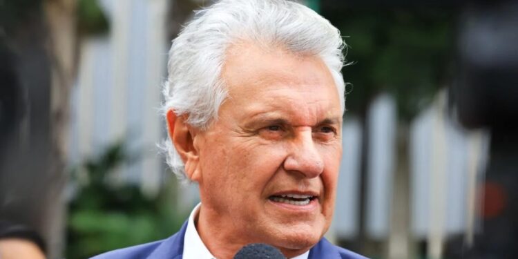 Às vésperas de lançar candidatura, Caiado recebe ligação de Bolsonaro
