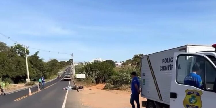 MOTOCICLISTA DE 25 ANOS MORRE EM GRAVE ACIDENTE DE TRÂNSITO NO PERÍMETRO URBANO DE URUAÇU